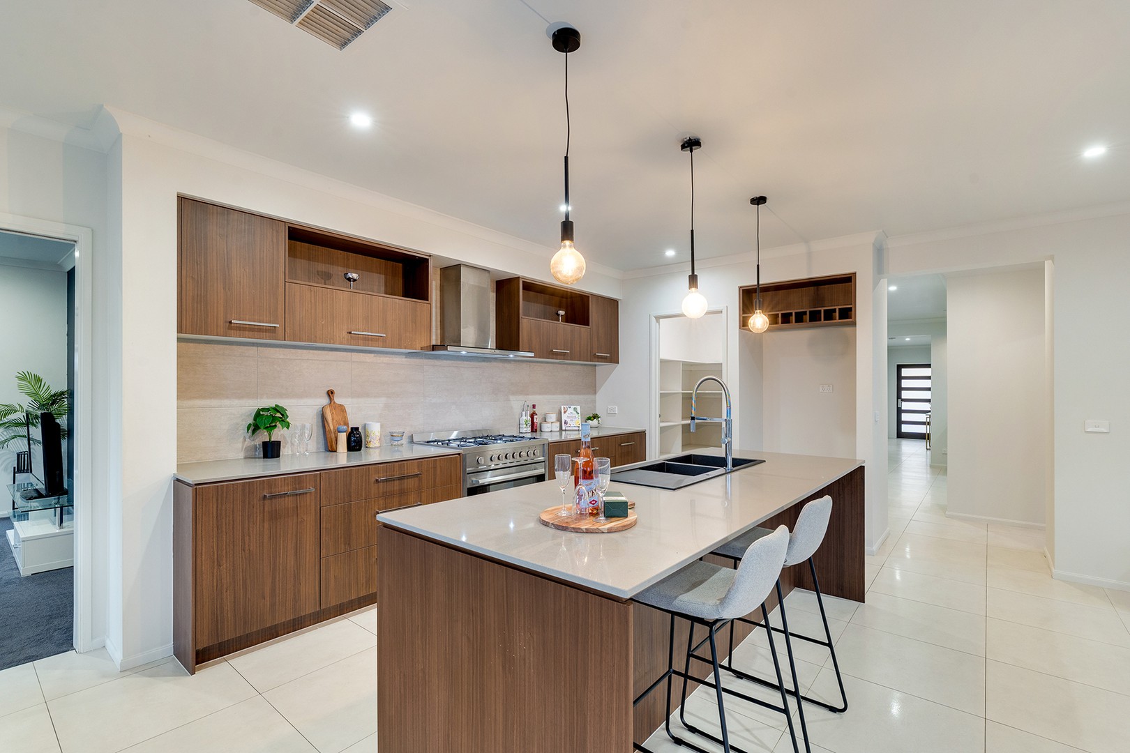 5 Revelstoke Street, Mickleham, VIC 3064, Mickleham - Thumbnail 4