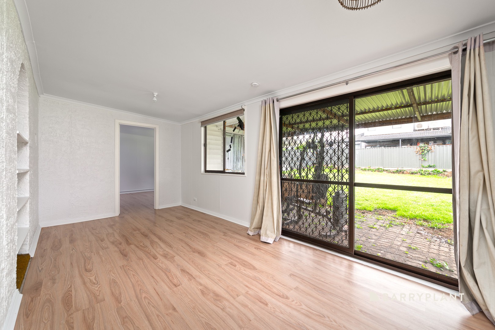 5 Romsey Crescent, Dallas, VIC 3047, Dallas - Thumbnail 5