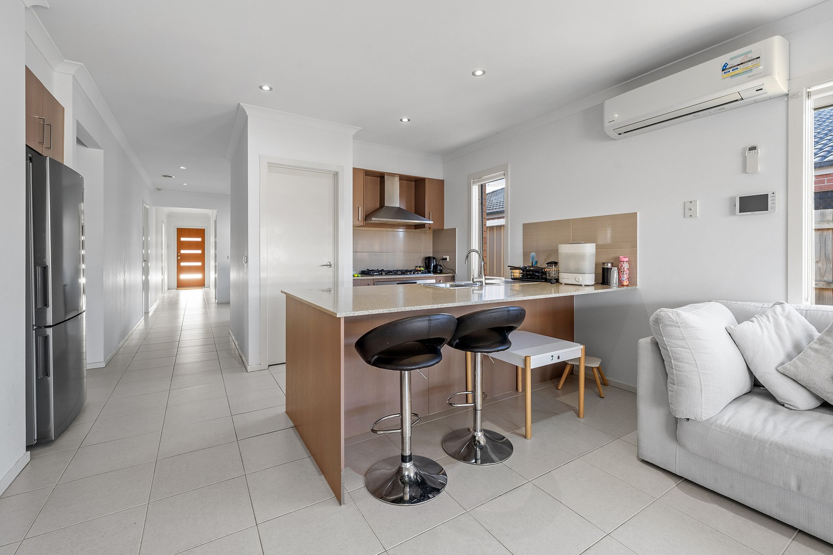 5 Royale Drive, Fraser Rise, VIC 3336 - Thumbnail 2 - 11/06/2026
