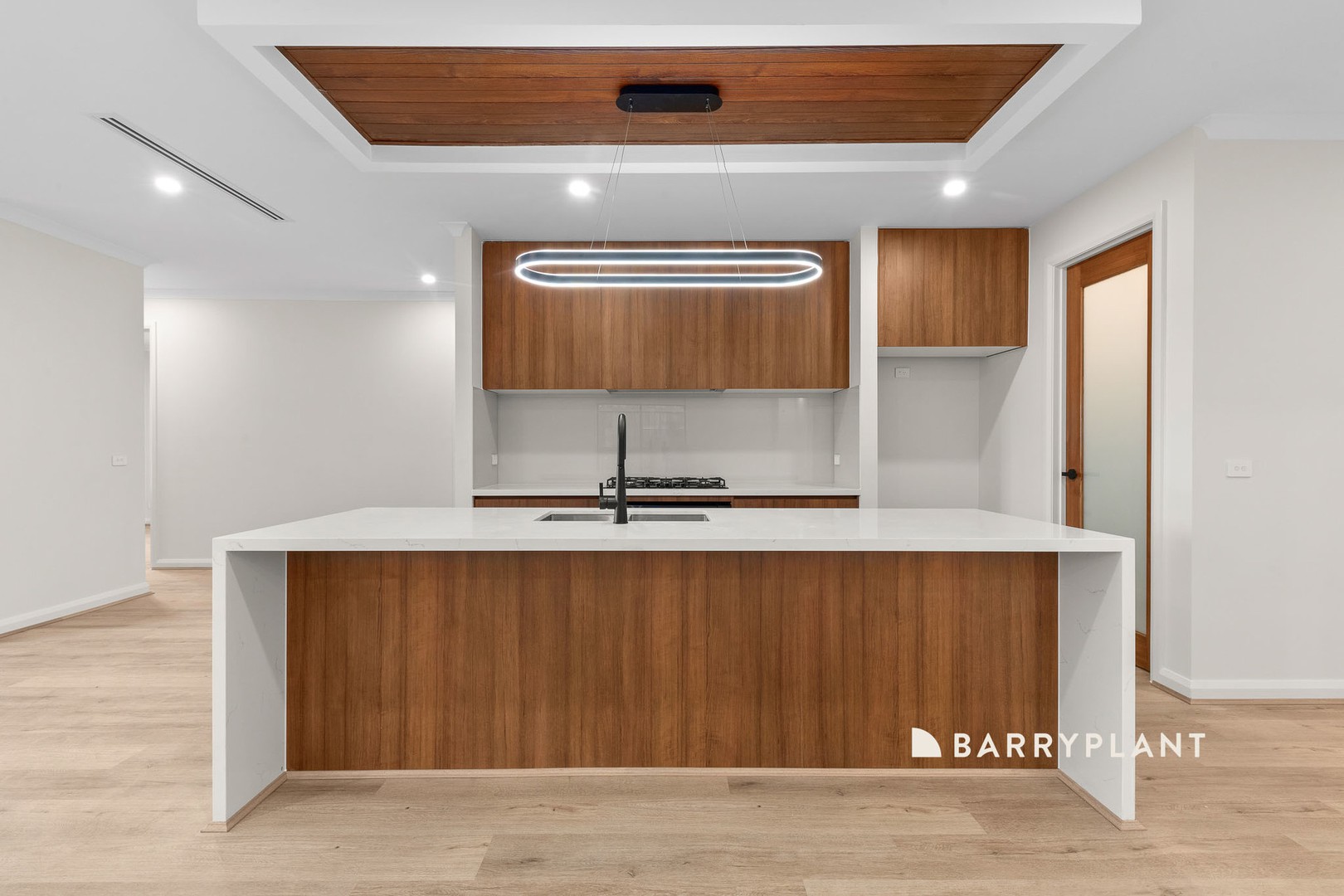 5 Royston Avenue, Warragul, VIC 3820, Warragul - Thumbnail 3