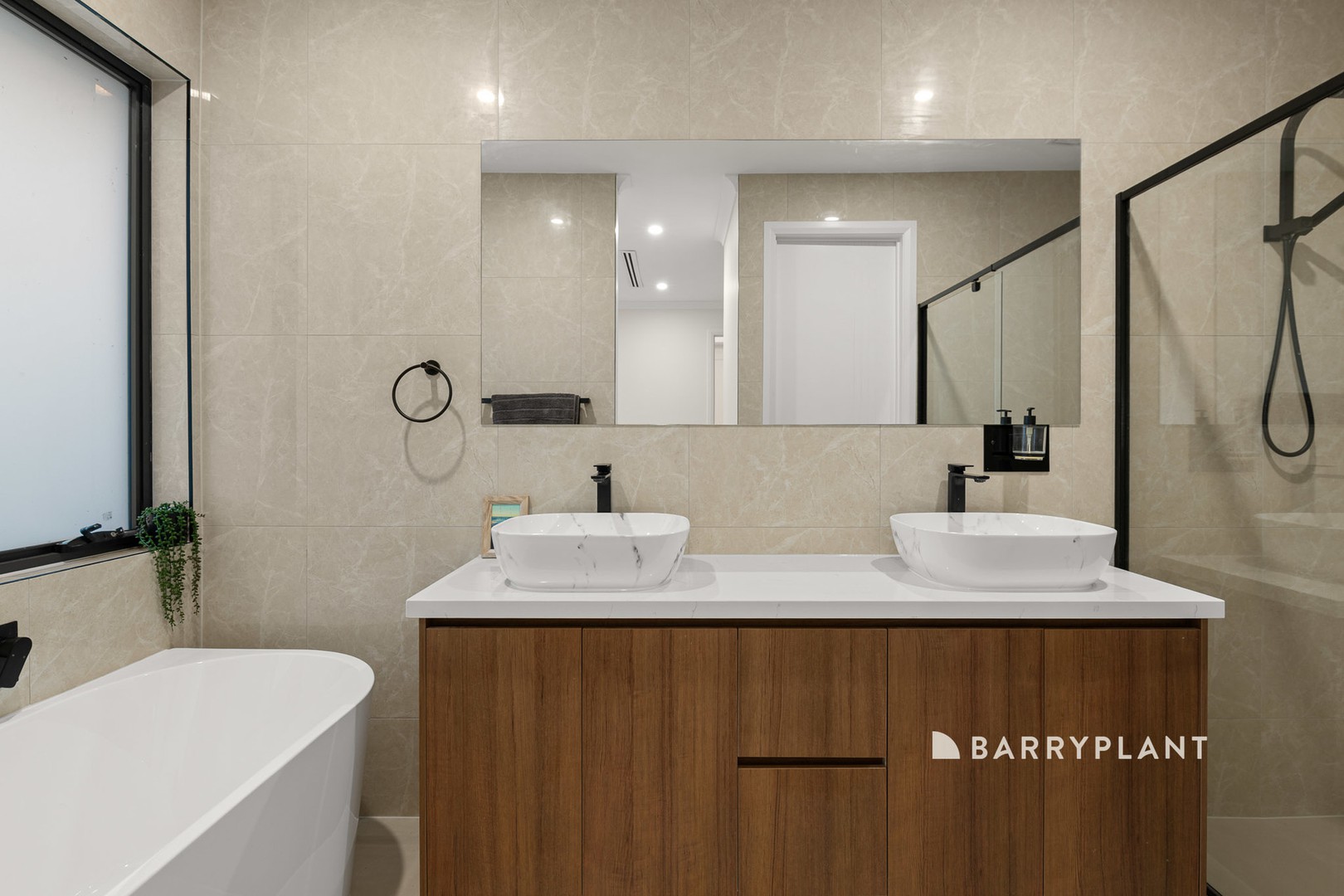 5 Royston Avenue, Warragul, VIC 3820, Warragul - Thumbnail 5