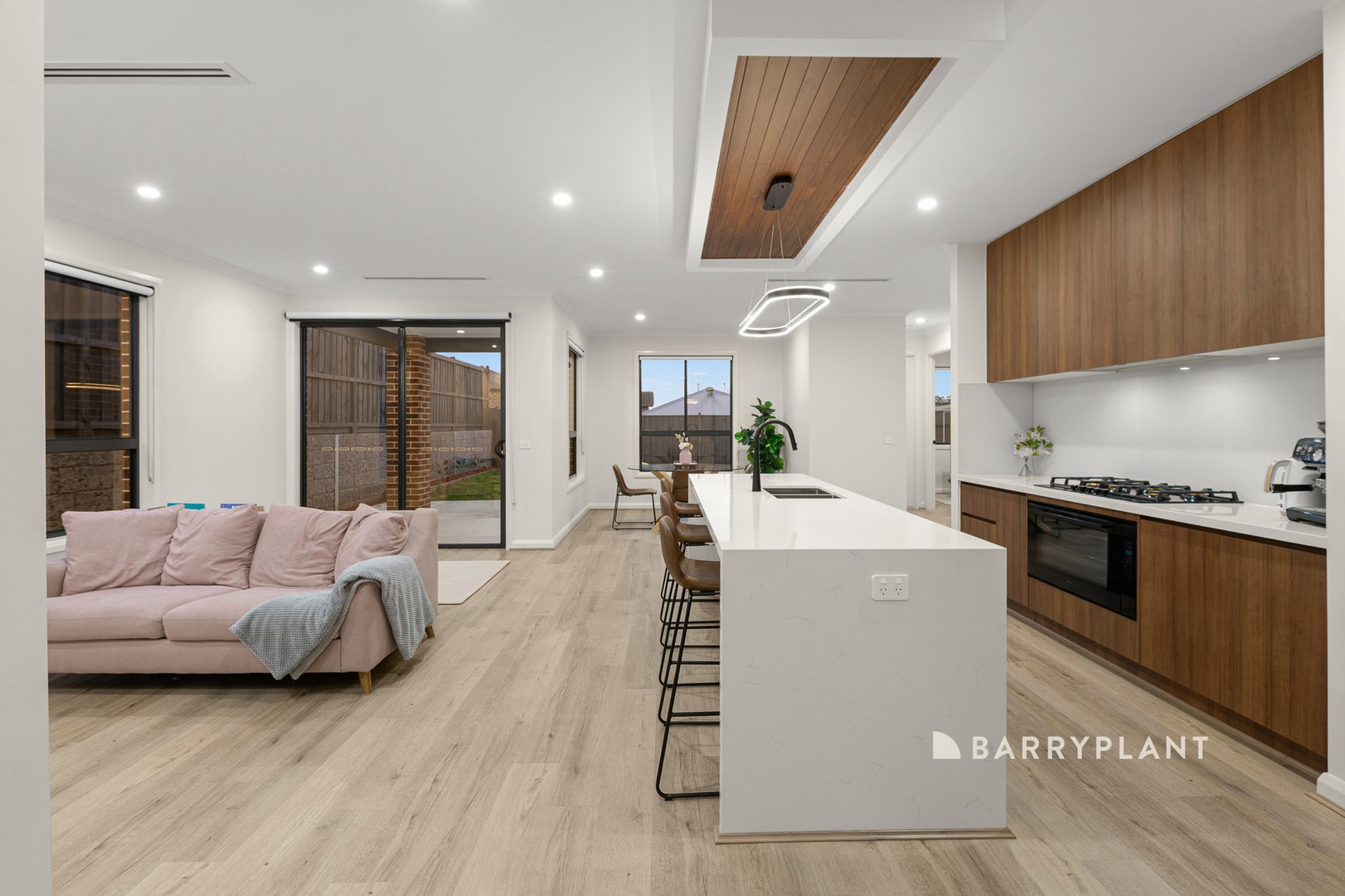 5 Royston Avenue, Warragul, VIC 3820, Warragul - Thumbnail 8