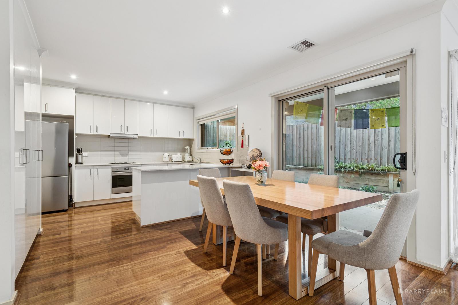 5 Rugby Court, Doncaster East, VIC 3109 - Thumbnail 2 - 21/07/2025