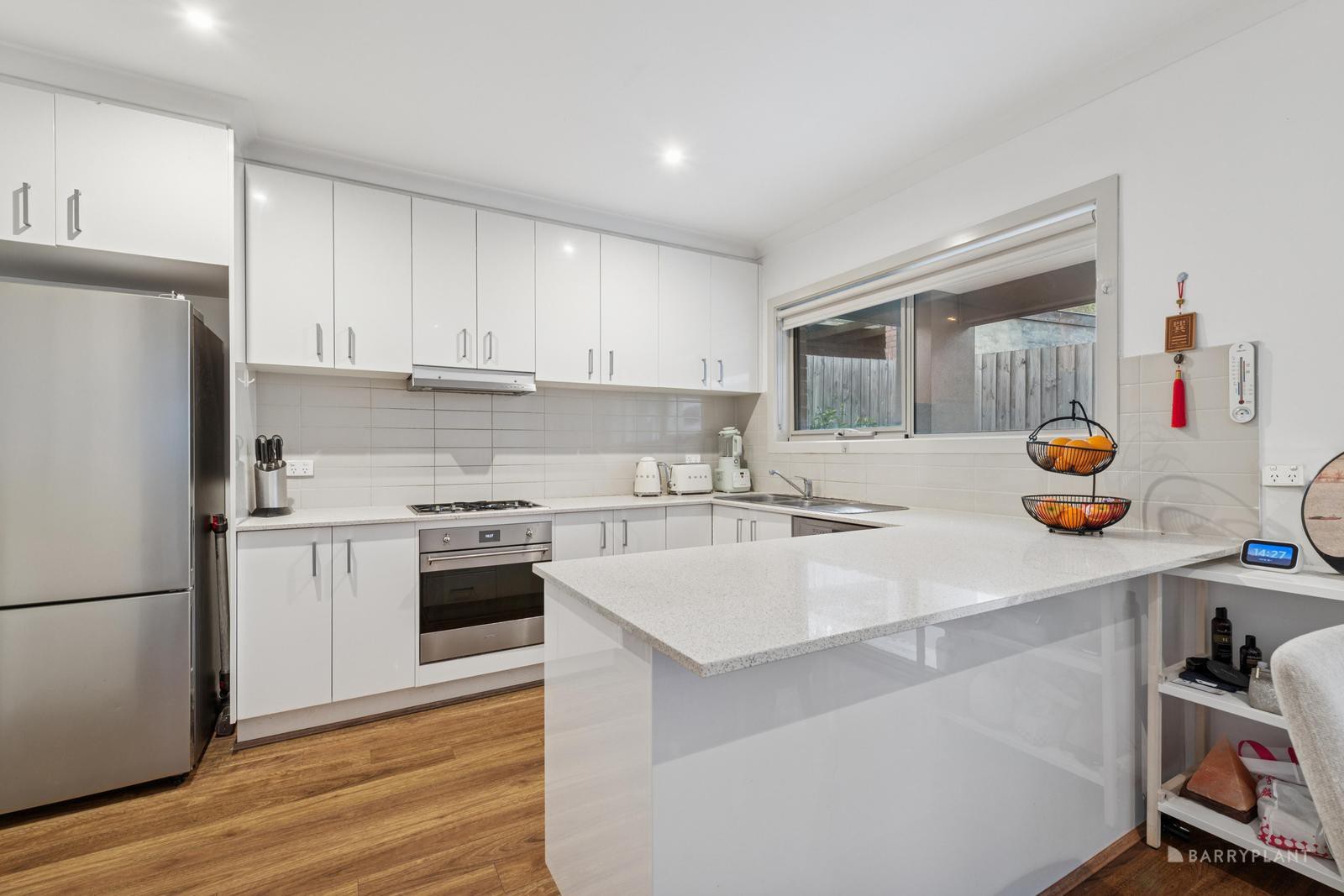 5 Rugby Court, Doncaster East, VIC 3109, Doncaster East - Thumbnail 3