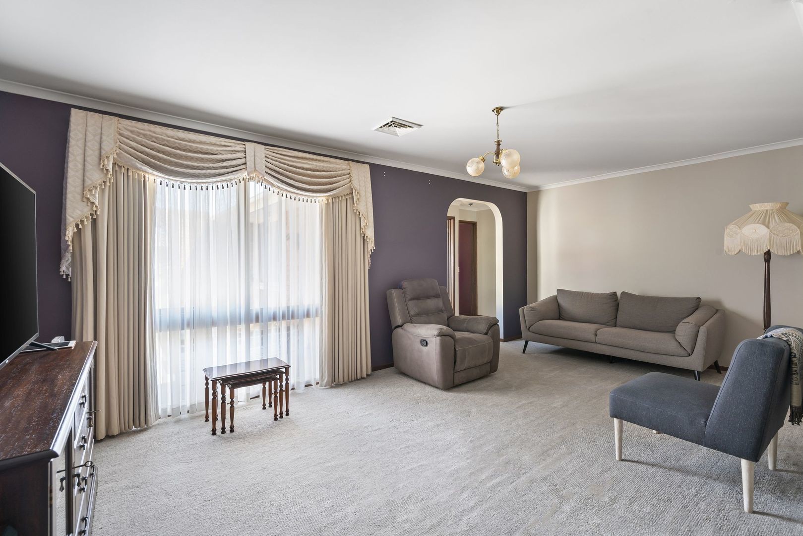 5 Rutherglen Way, Taylors Lakes, VIC 3038 - Thumbnail 2 - 07/04/2025