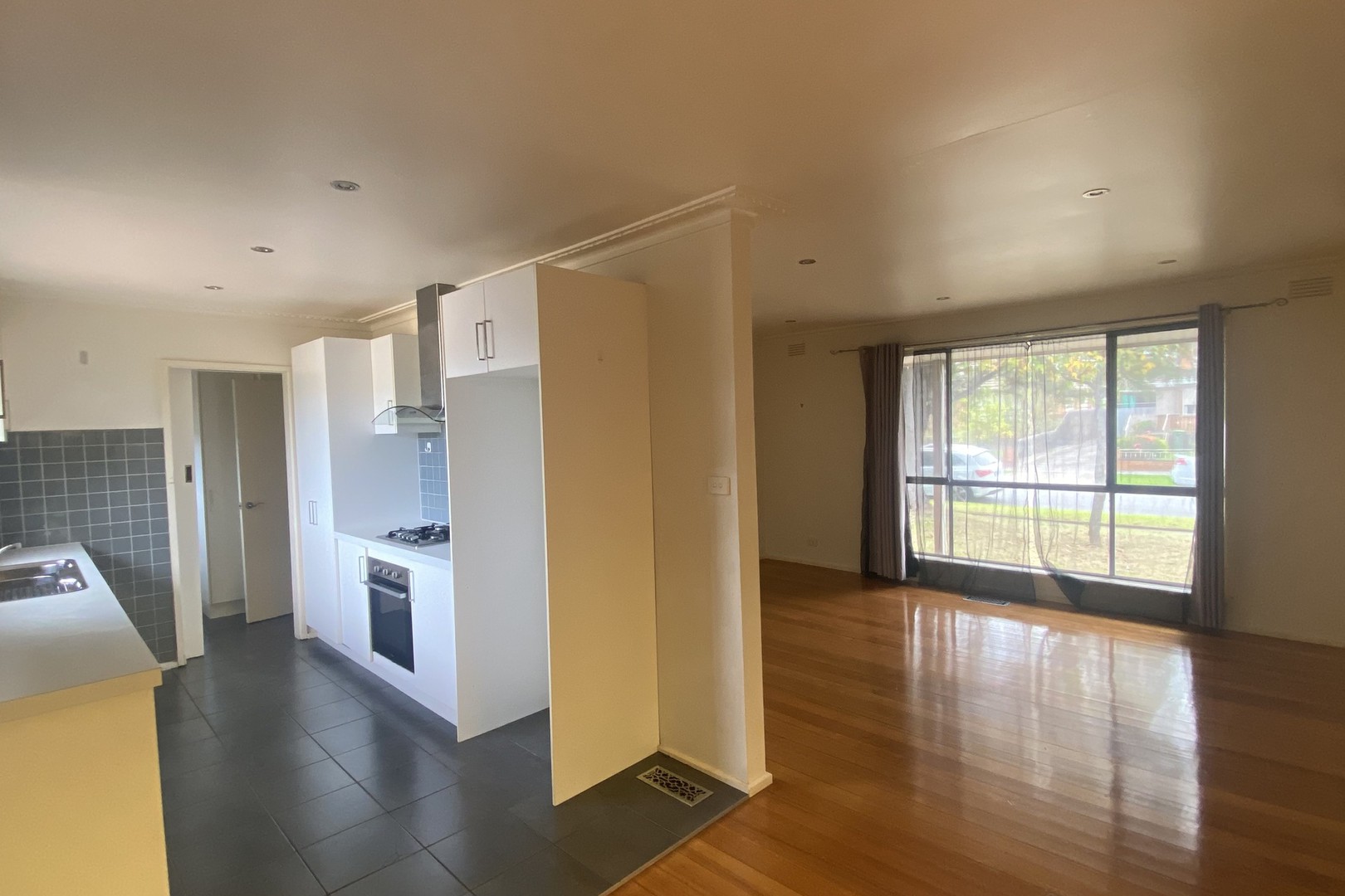 5 San Leandro Drive, Reservoir, VIC 3073, Reservoir - Thumbnail 4