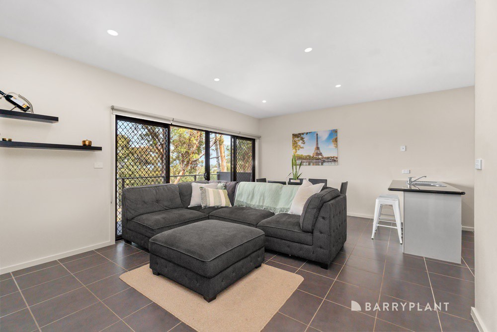 5 Sapphire Court, Greensborough, VIC 3088, Greensborough - Thumbnail 2
