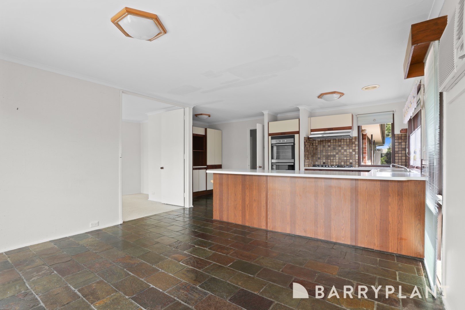 5 Sarose Court, Dingley Village, VIC 3172, Dingley Village - Thumbnail 3