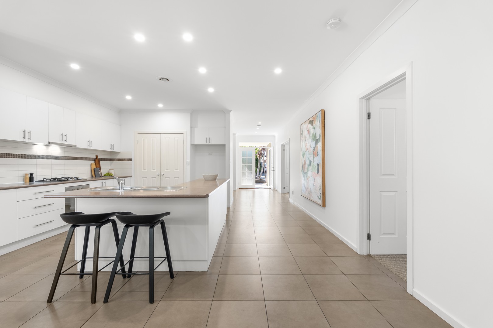 5 Sarsparilla Drive, Point Cook, VIC 3030 - Thumbnail 2 - 29/09/2025