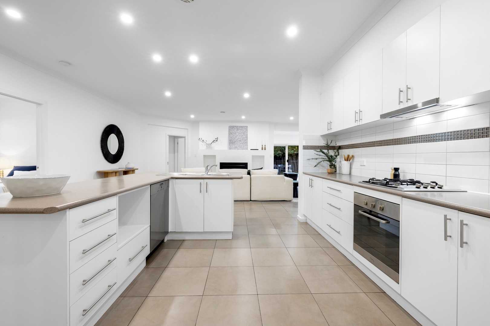 5 Sarsparilla Drive, Point Cook, VIC 3030, Point Cook - Thumbnail 8