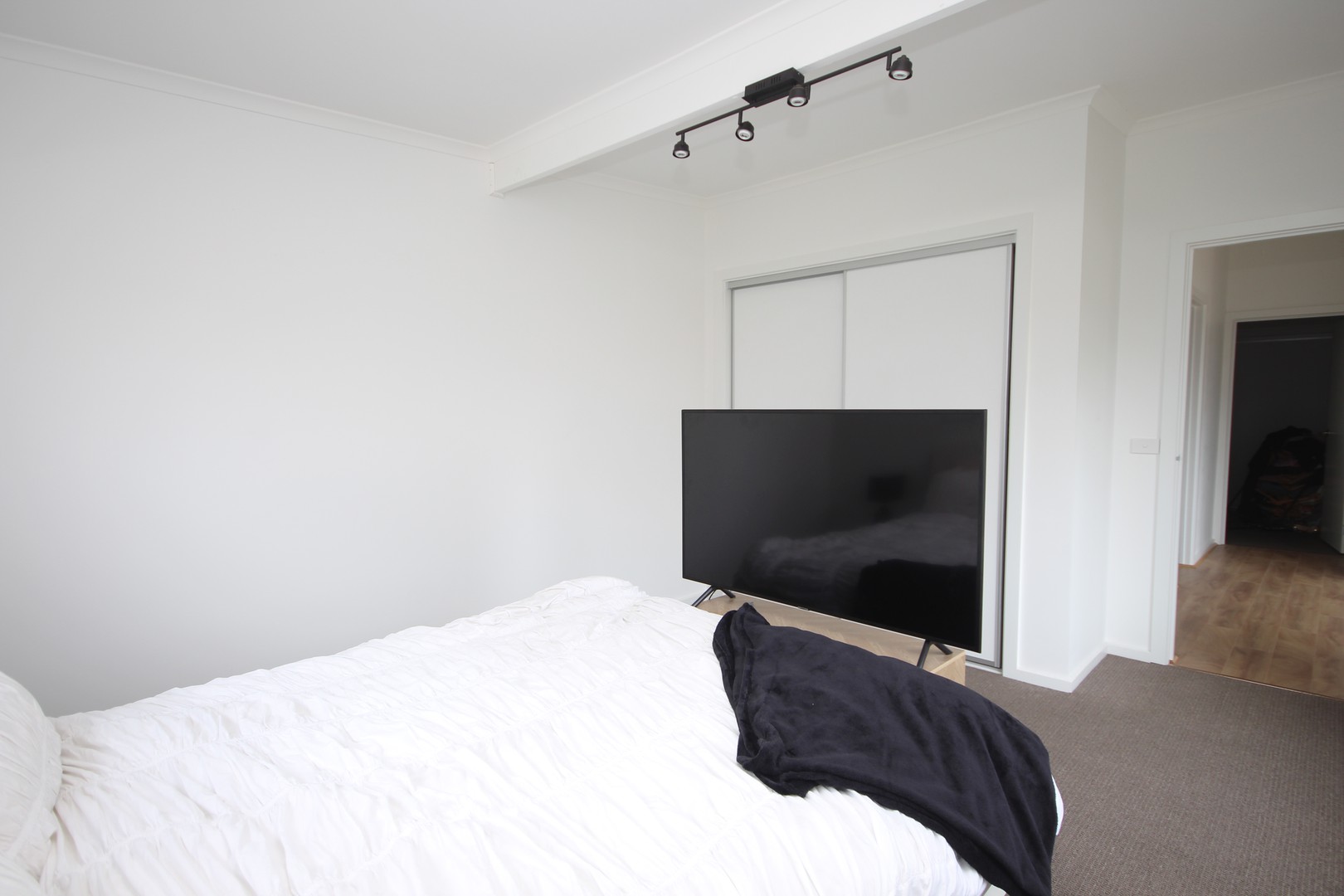 5 Seabeach  Parade, North Shore, VIC 3214, North Shore - Thumbnail 8