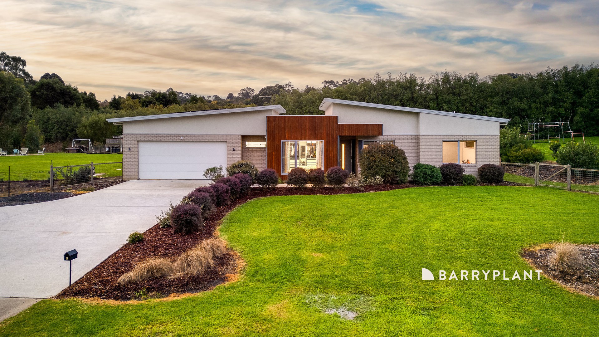 5 Serene Court, Warragul, VIC 3820 - Thumbnail 2 - 13/05/2026