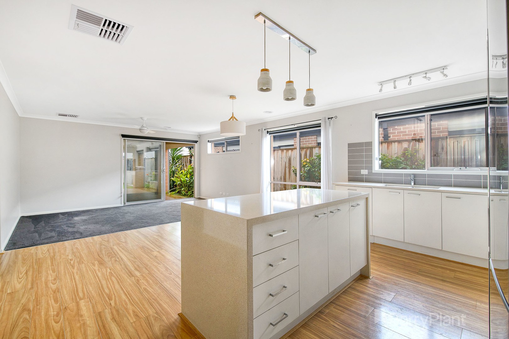 5 Shaw Road, Officer, VIC 3809 - Thumbnail 2 - 15/11/2021