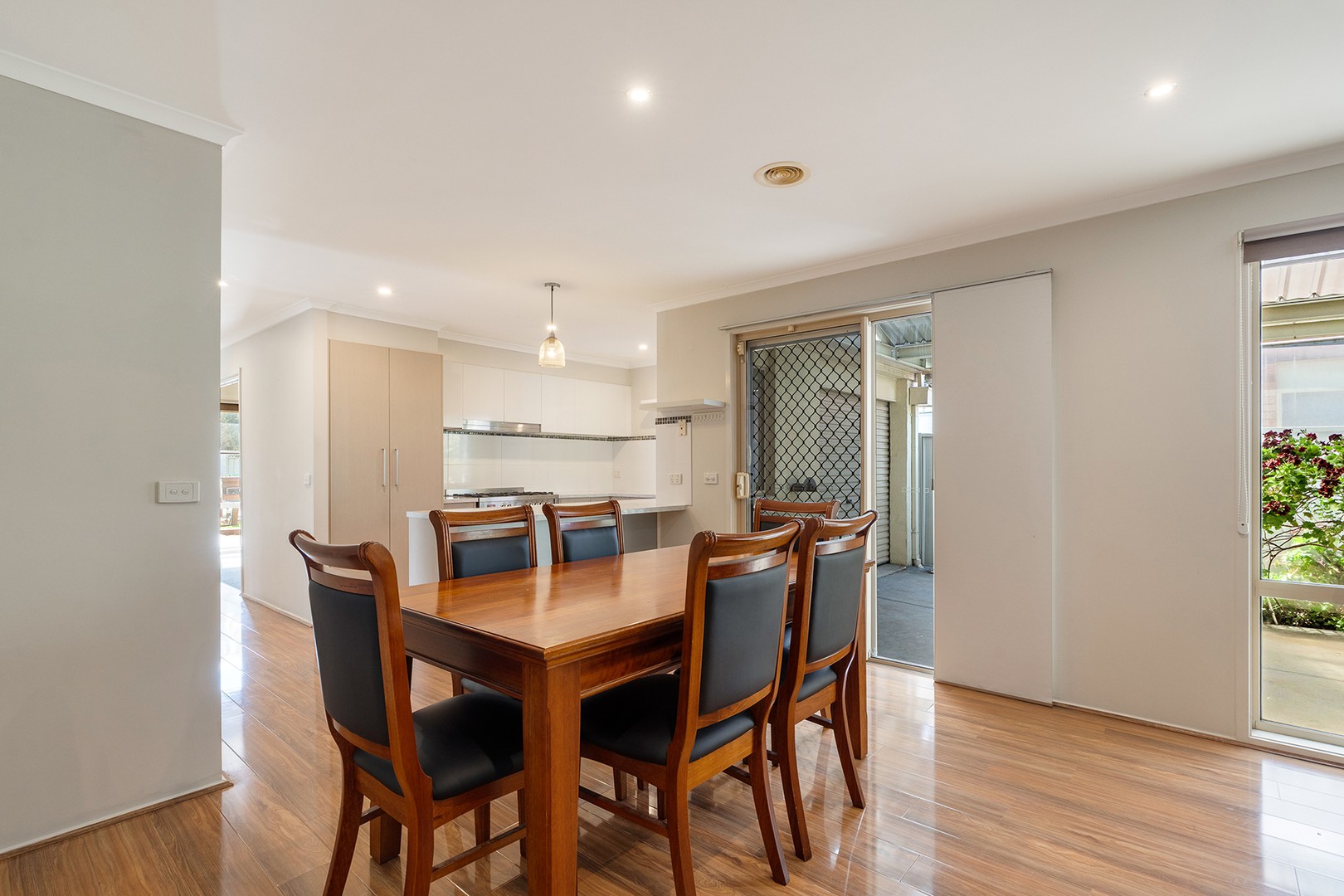 5 Shearwater Place, Craigieburn, VIC 3064, Craigieburn - Thumbnail 4