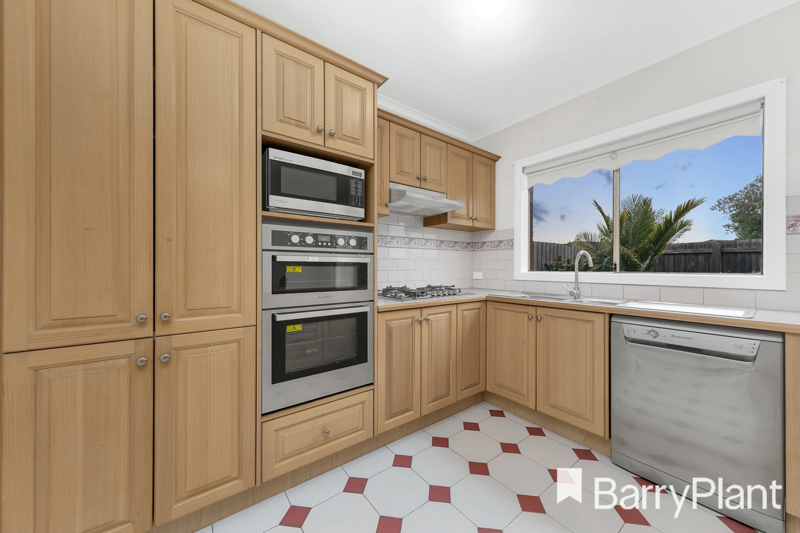 5 Silverbirch Rise, Mill Park, VIC 3082, Mill Park - Thumbnail 4