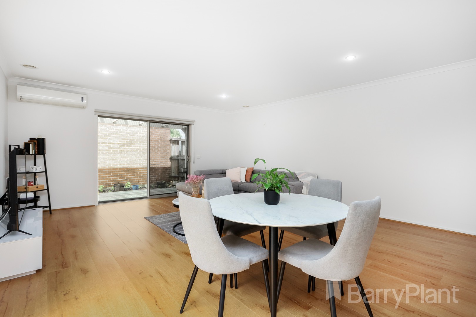 5 Silverwood Drive, Greenvale, VIC 3059, Greenvale - Thumbnail 3