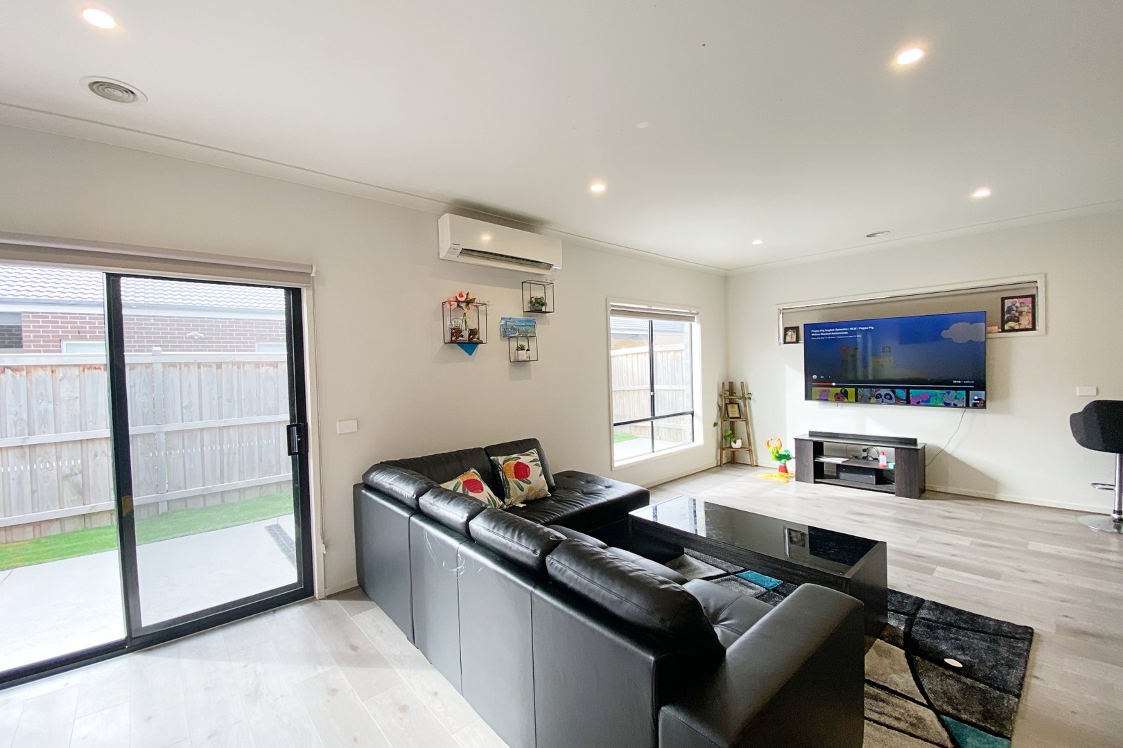 5 Snicket Crescent, Officer, VIC 3809 - Thumbnail 2 - 06/04/2022