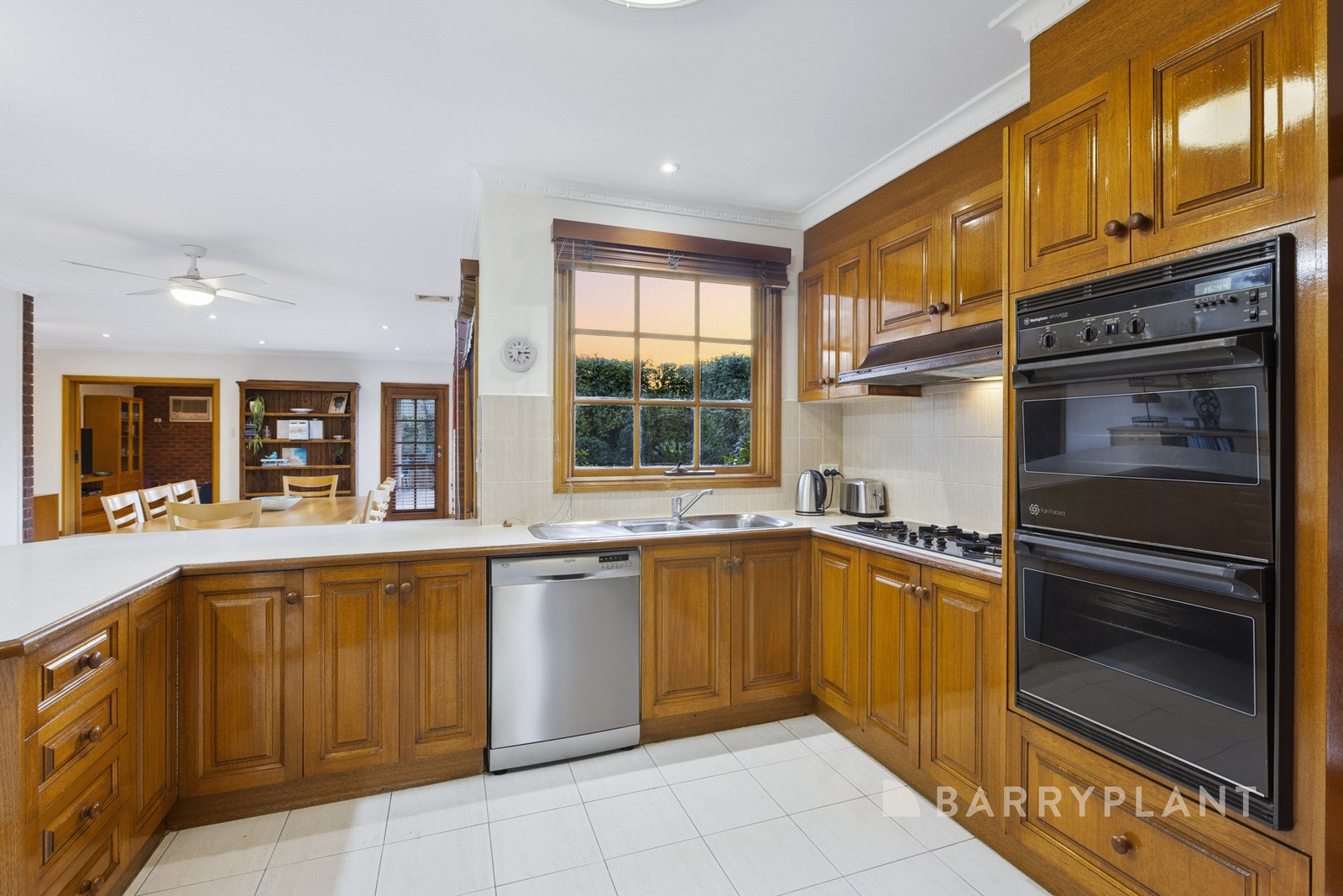 5 Stanton Court, Glen Waverley, VIC 3150, Glen Waverley - Thumbnail 4