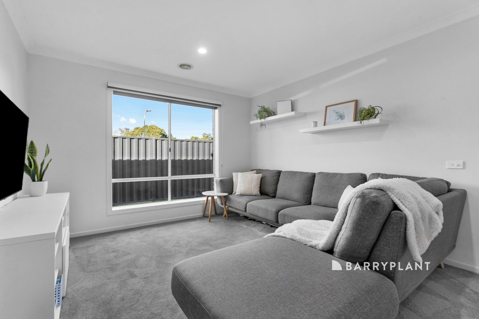 5 Steinbeck Lane, Narre Warren, VIC 3805 - Thumbnail 2 - 10/07/2026
