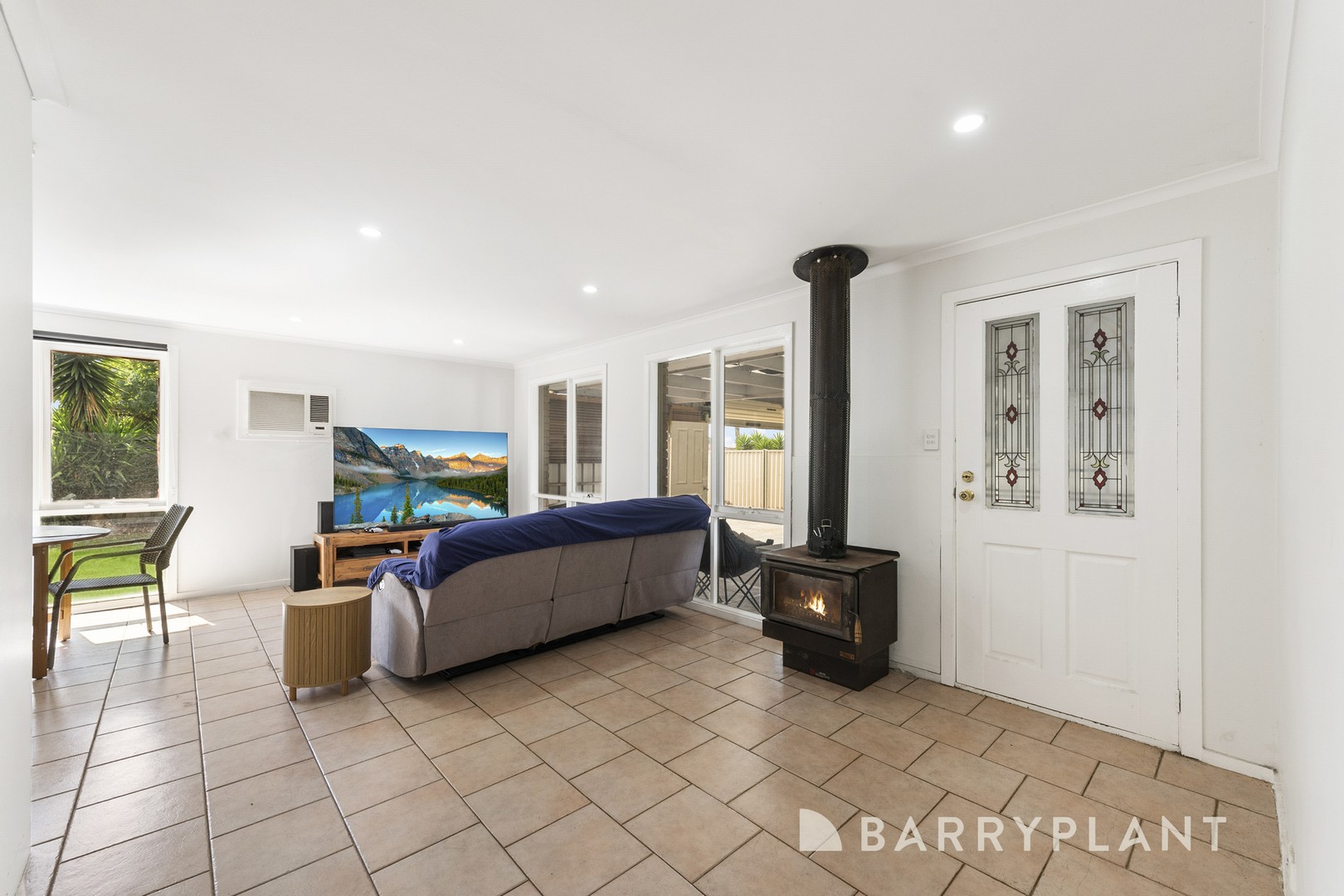 5 Stewart Crescent, Rockbank, VIC 3335, Rockbank - Thumbnail 5