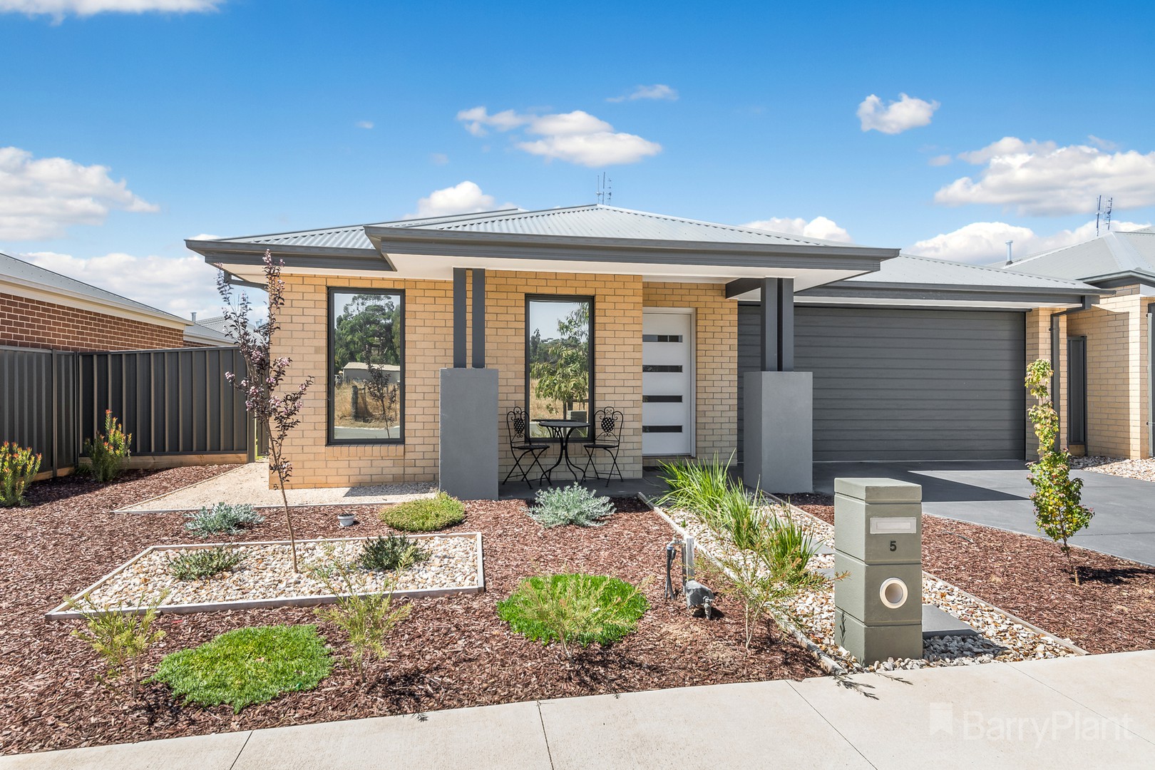 5 Strathloddon DriveStrathfieldsaye, VIC 3551  - Leased, Strathfieldsaye - Thumbnail 2