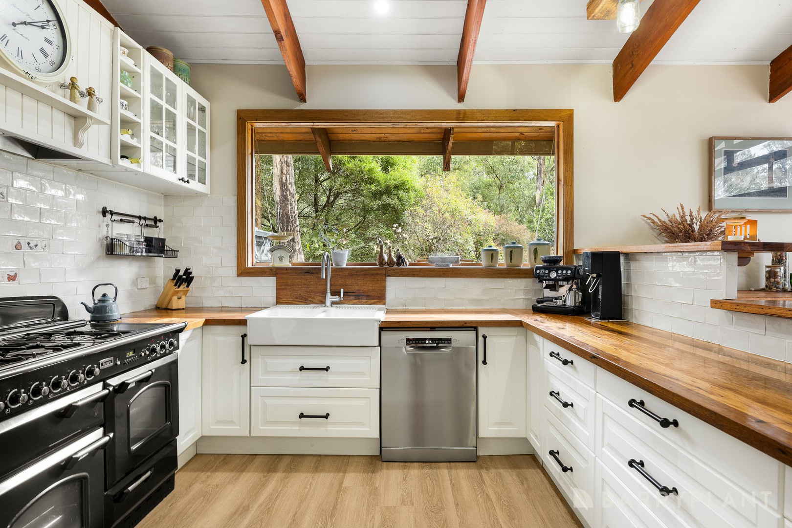 5 Sycamore Grove, Kinglake, VIC 3763 - Thumbnail 2 - 26/03/2025