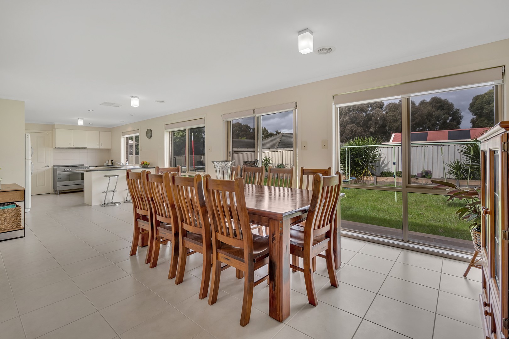 5 Tallgum Place, Craigieburn, VIC 3064, Craigieburn - Thumbnail 4