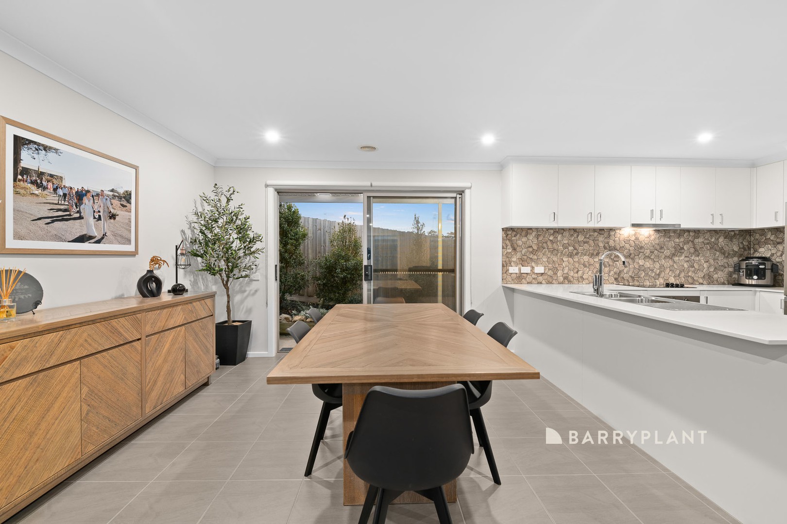 5 Teressa Way, Pakenham, VIC 3810, Pakenham - Thumbnail 3