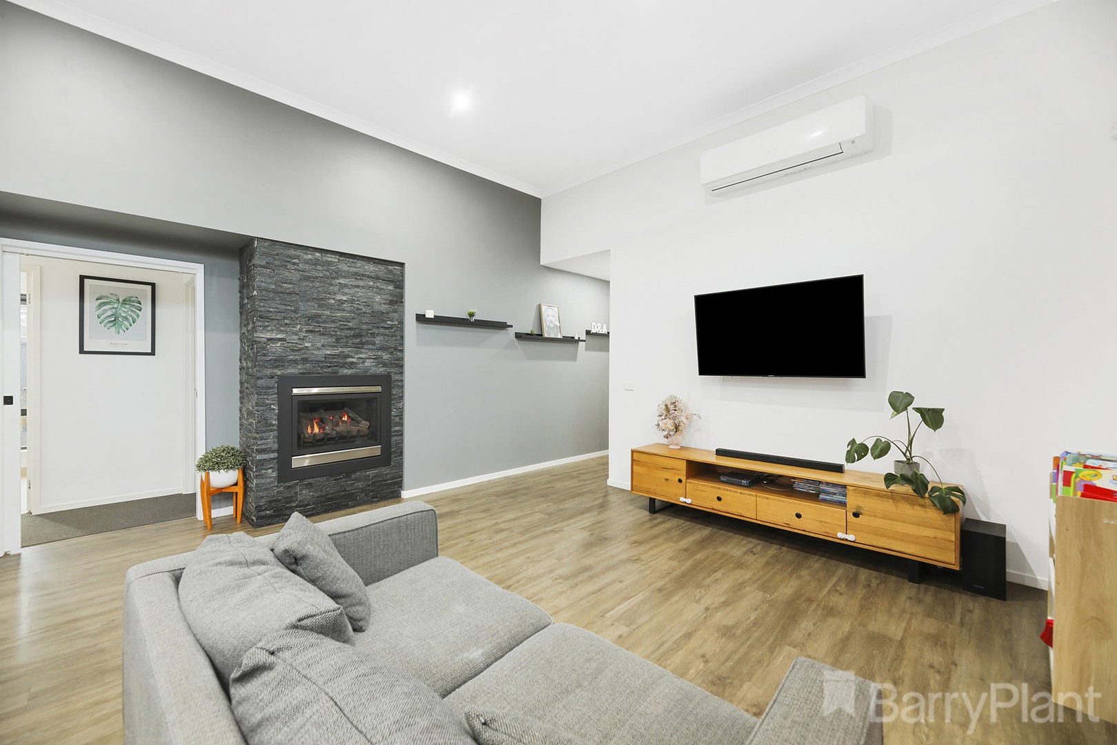 5 Thames Avenue, Drouin, VIC 3818, Drouin - Thumbnail 8