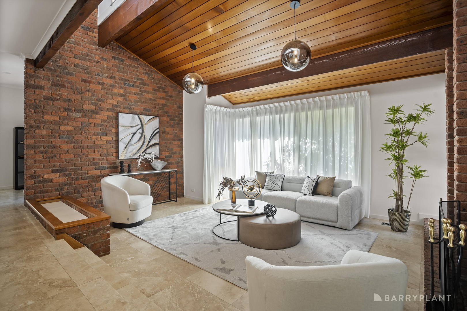 5 Thorncombe Walk, Doncaster East, VIC 3109 - Thumbnail 2 - 04/05/2026