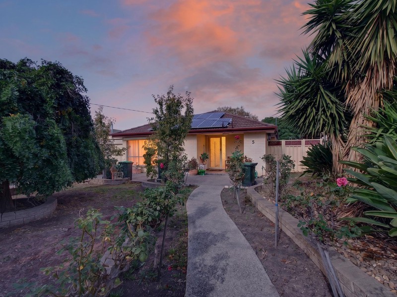 5 Tollhouse Road, Kings Park, VIC 3021 - Image - 12/10/2026