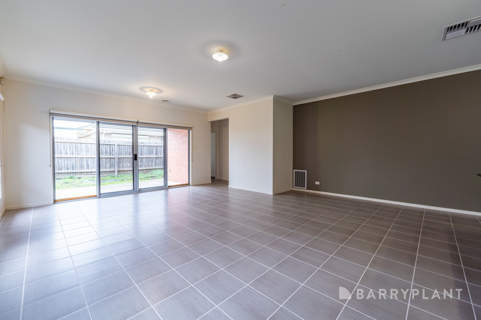 5 Tourmaline Drive, Epping, VIC 3076, Epping - Thumbnail 3