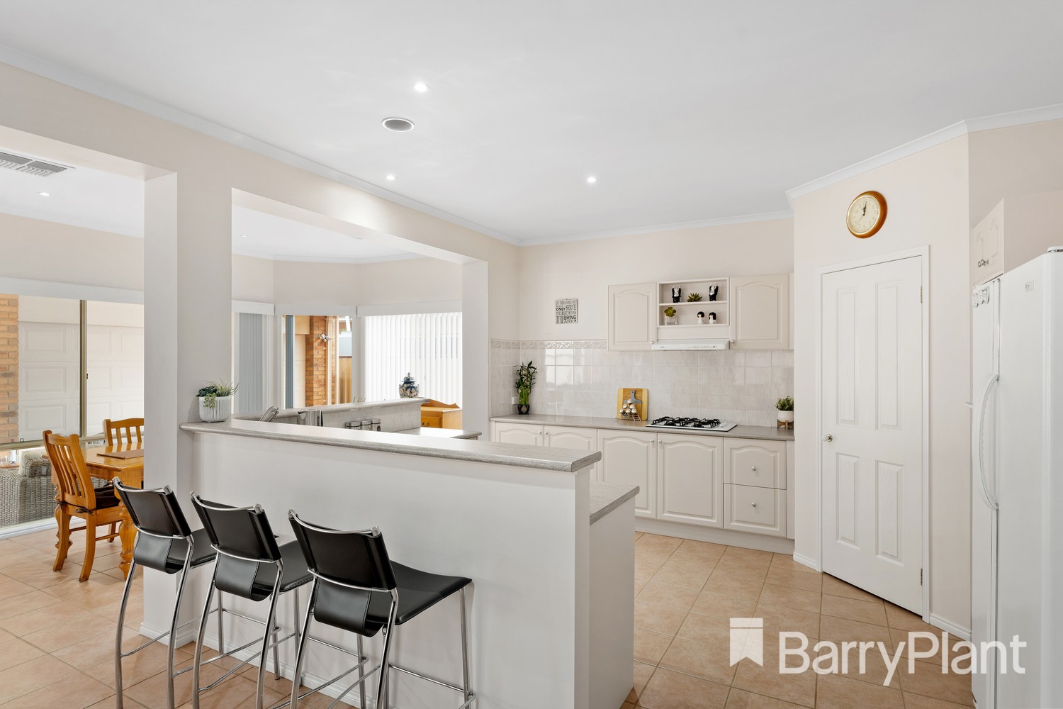 5 Troon Crescent, Sunshine North, VIC 3020, Sunshine North - Thumbnail 4