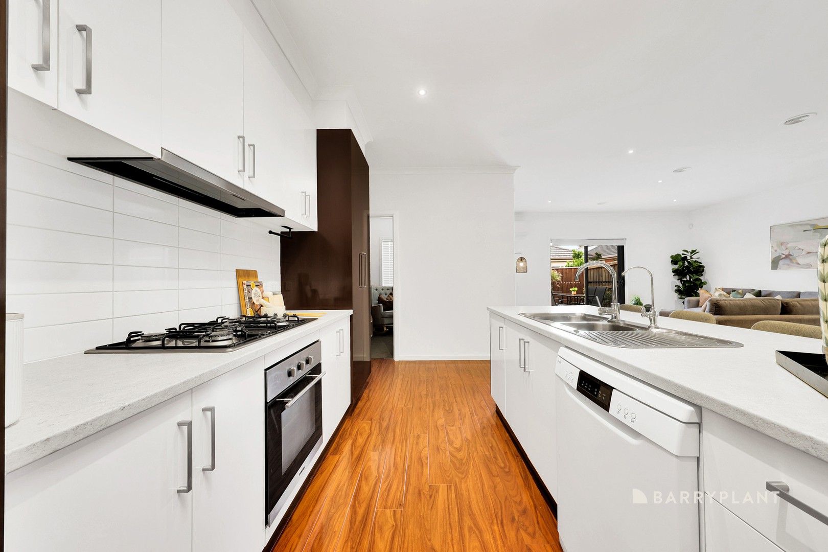 5 Tuross Crescent, South Morang, VIC 3752, South Morang - Thumbnail 4