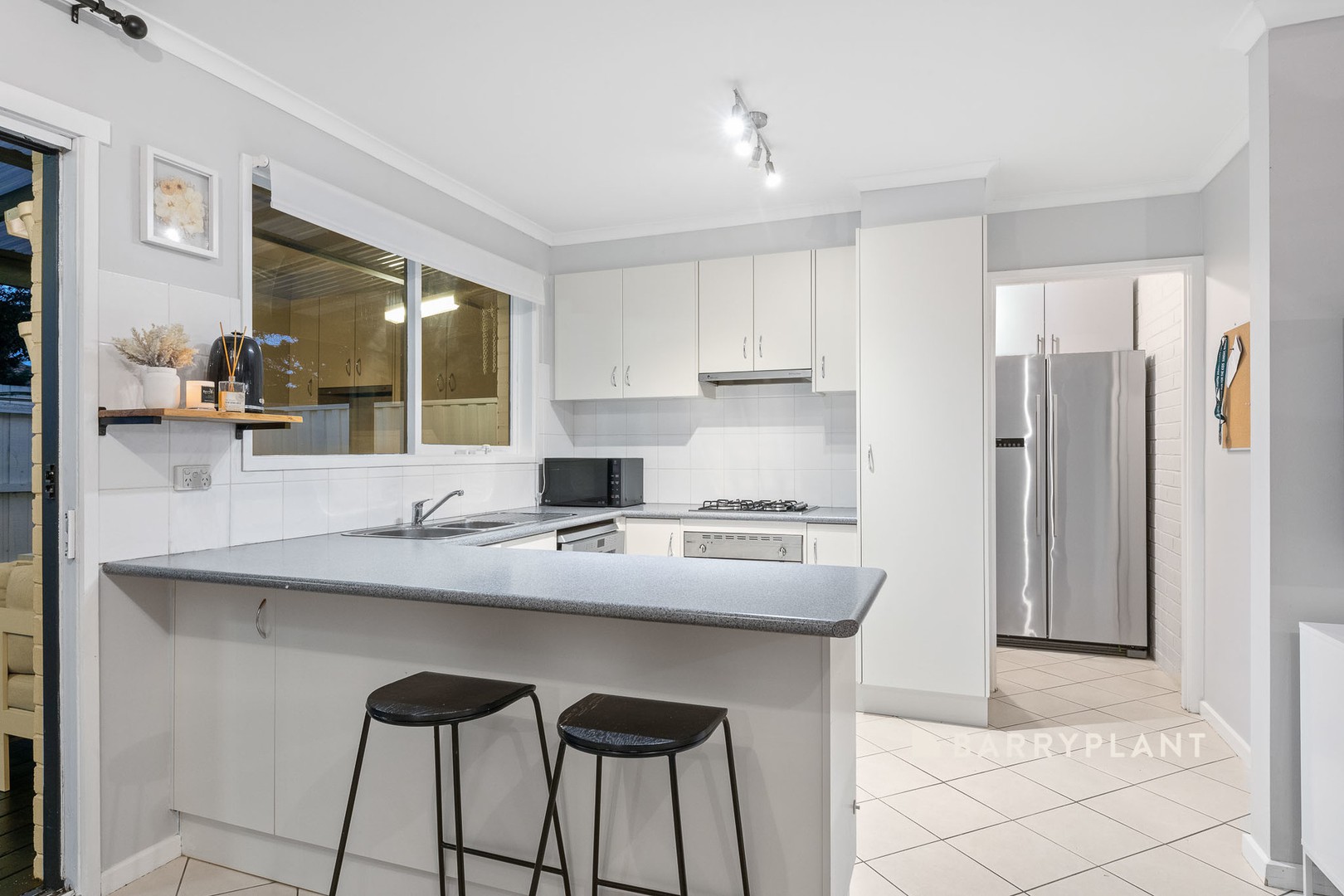 5 Warren Close, Narre Warren, VIC 3805, Narre Warren - Thumbnail 4