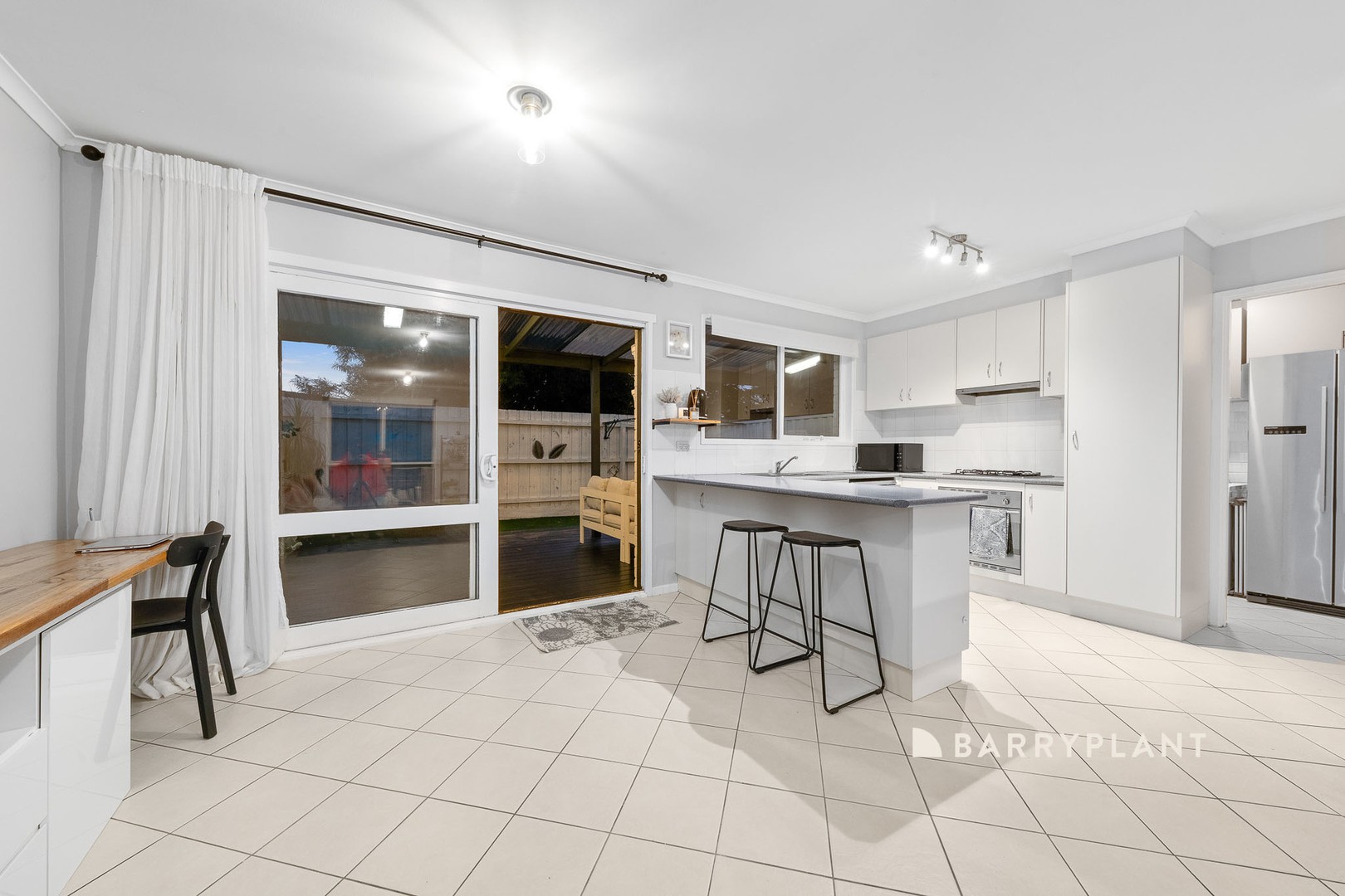 5 Warren Close, Narre Warren, VIC 3805, Narre Warren - Thumbnail 3