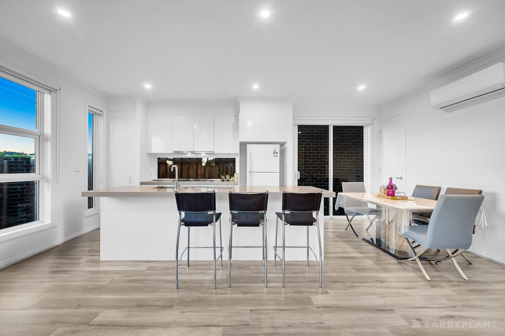 5 Water Gum Crescent, Keysborough, VIC 3173 - Thumbnail 2 - 10/03/2026