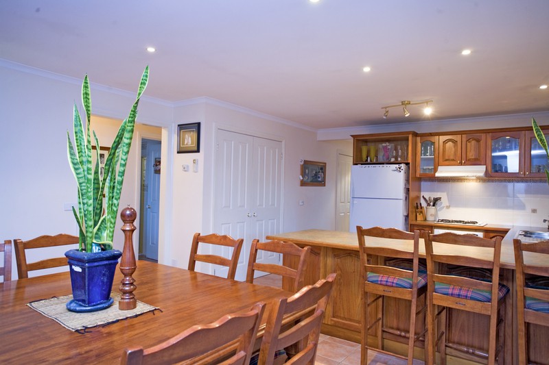 5 Watermark Way, Point Cook, VIC 3030, Point Cook - Thumbnail 4