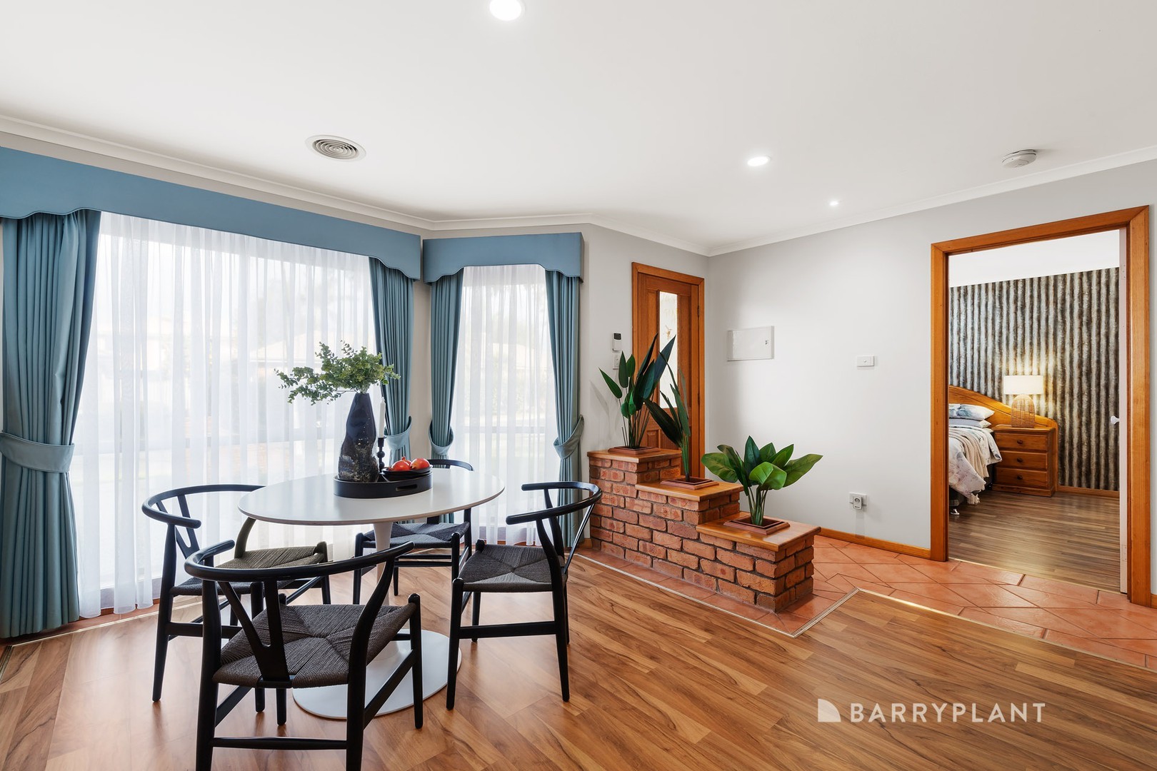 5 Wattletree Walk, South Morang, VIC 3752, South Morang - Thumbnail 2