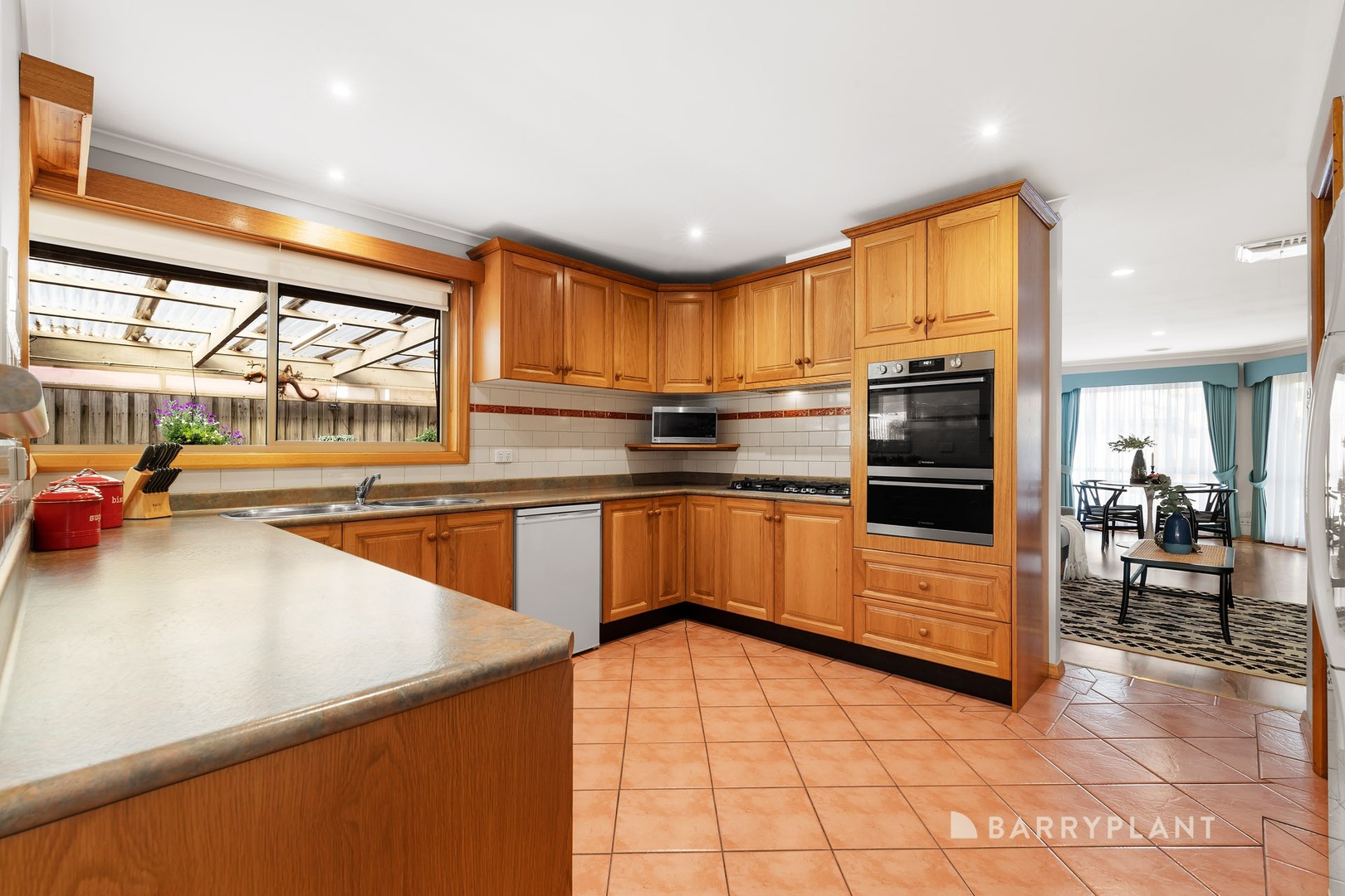 5 Wattletree Walk, South Morang, VIC 3752, South Morang - Thumbnail 4