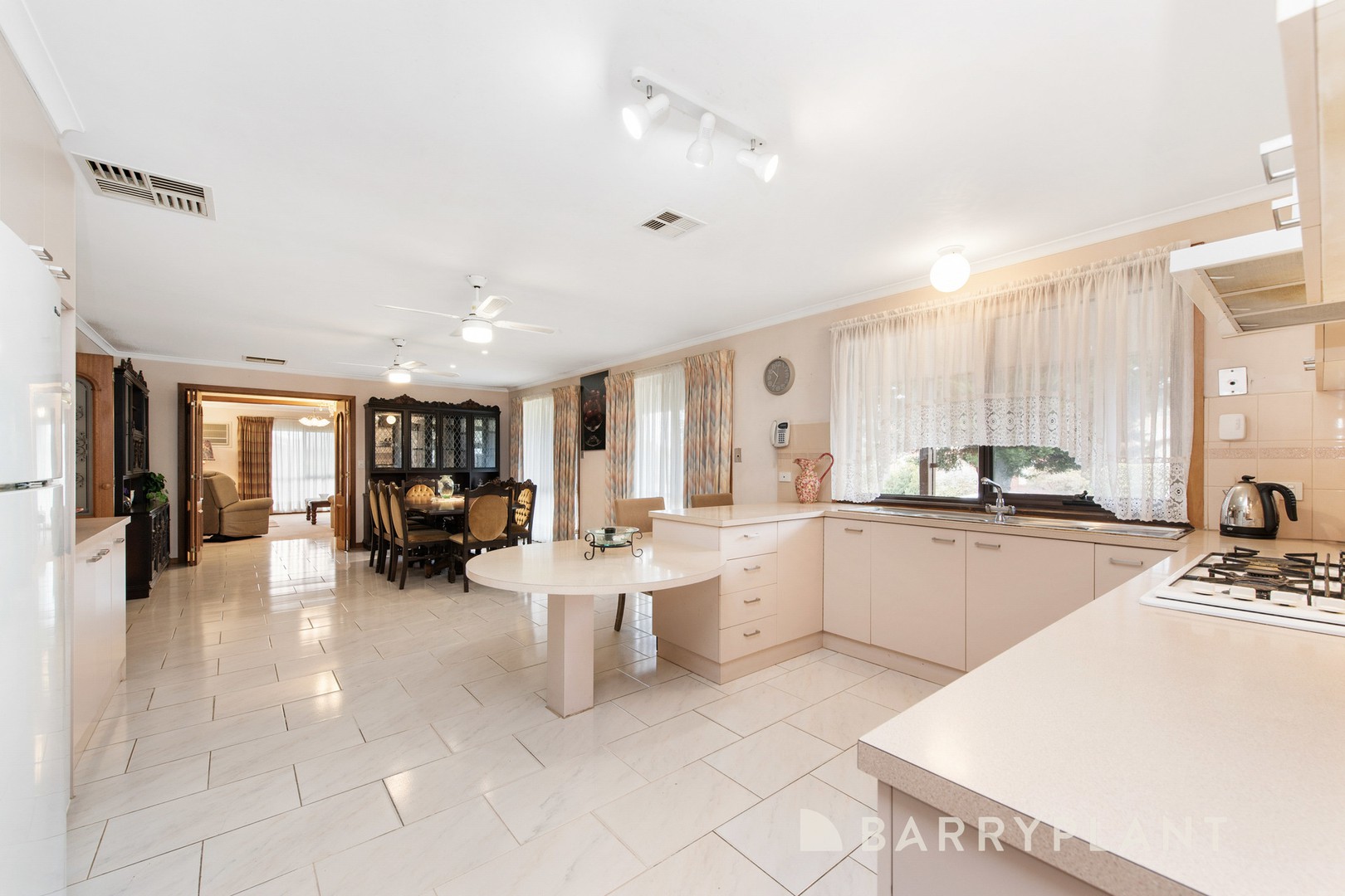 5 Weeden Drive, Werribee, VIC 3030, Werribee - Thumbnail 8