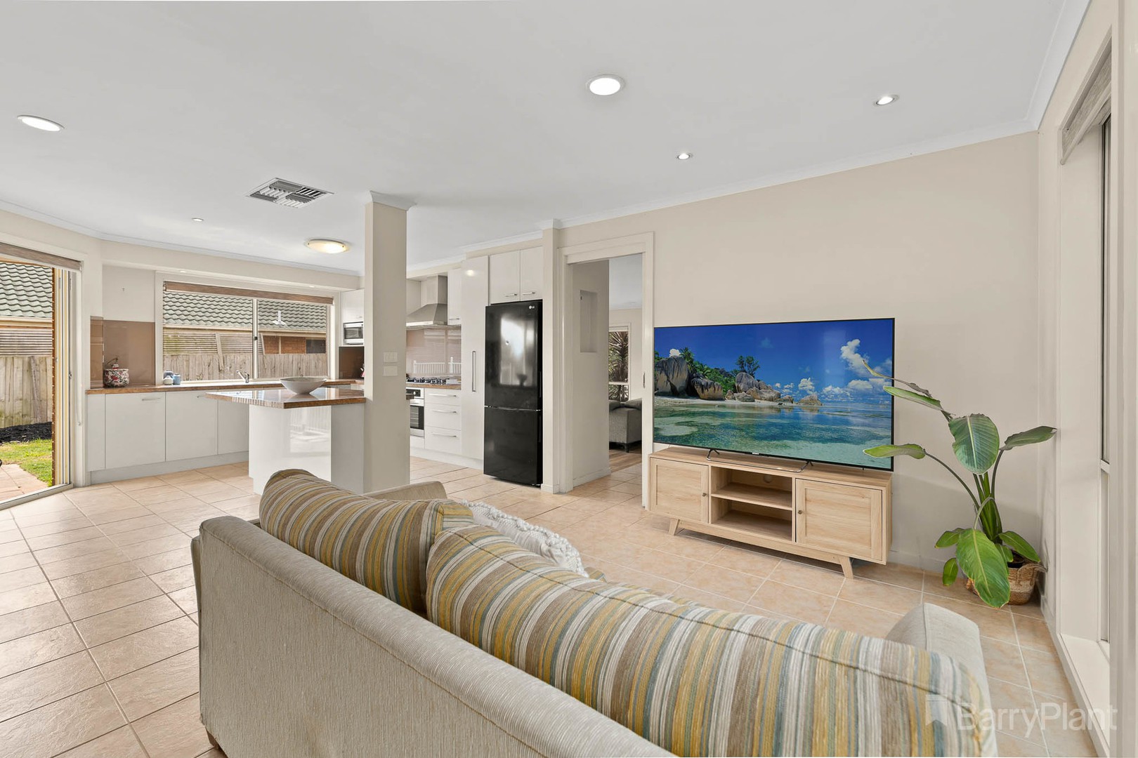 5 Weiske Street, Narre Warren, VIC 3805, Narre Warren - Thumbnail 5