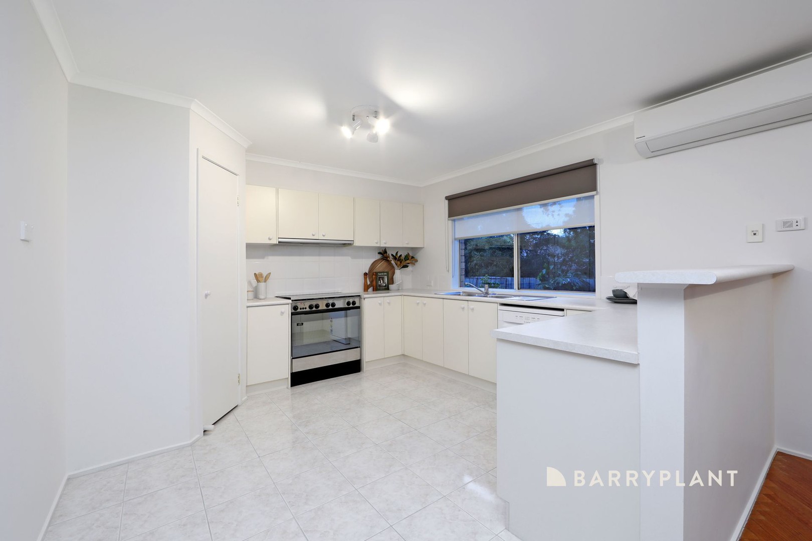 5 Westminster Drive, Rowville, VIC 3178, Rowville - Thumbnail 3