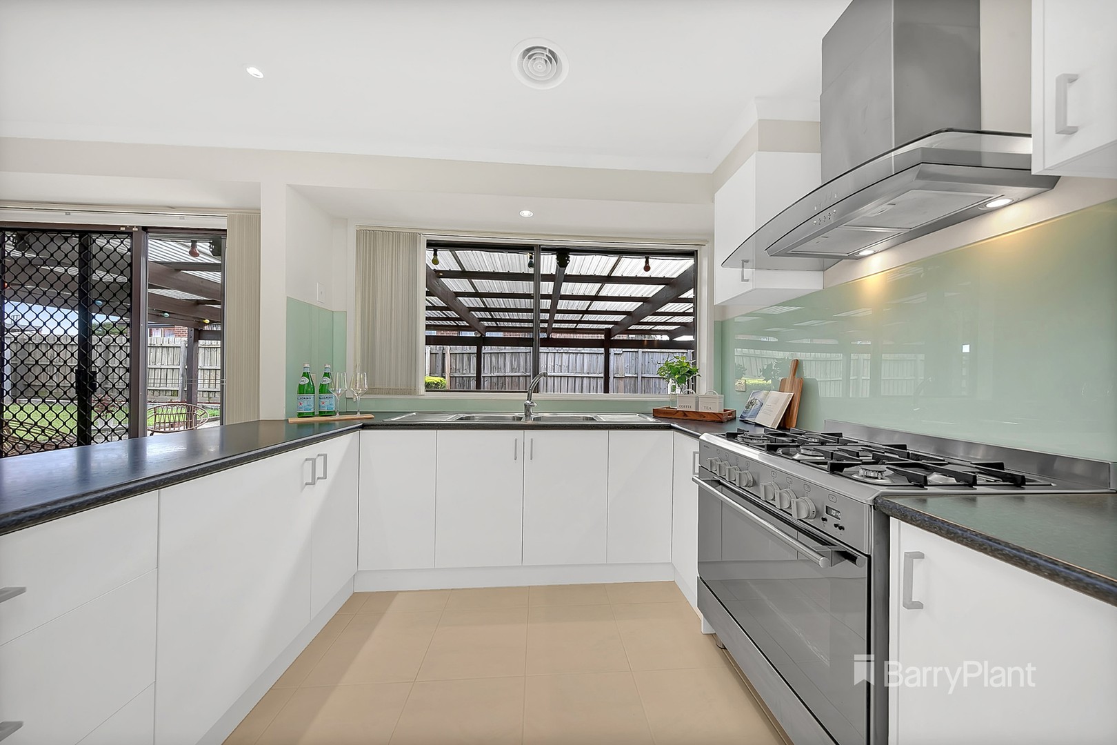 5 Whitfield Court, Mill Park, VIC 3082, Mill Park - Thumbnail 5
