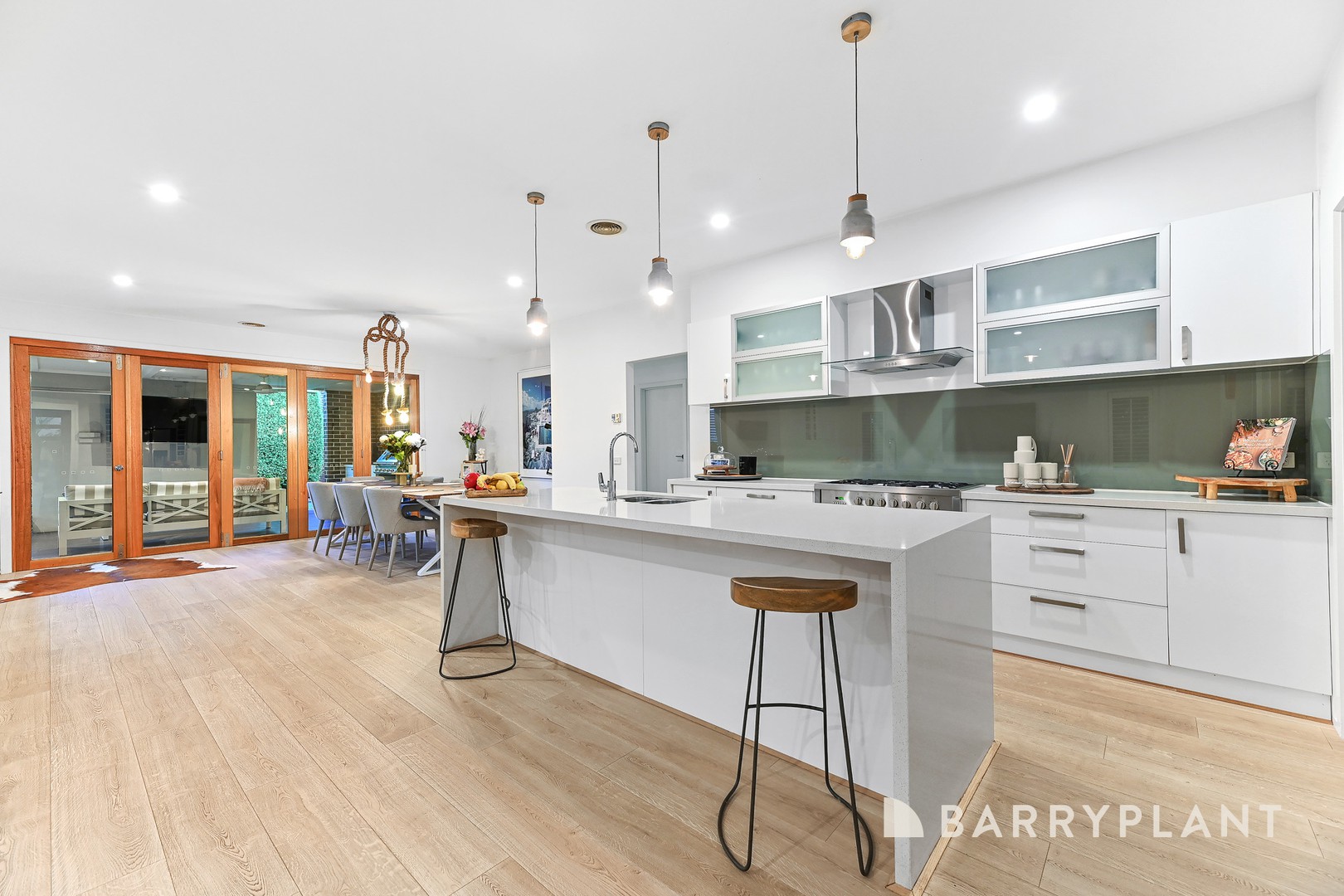 5 Winterley Rise, Berwick, VIC 3806 - Thumbnail 2 - 12/05/2025