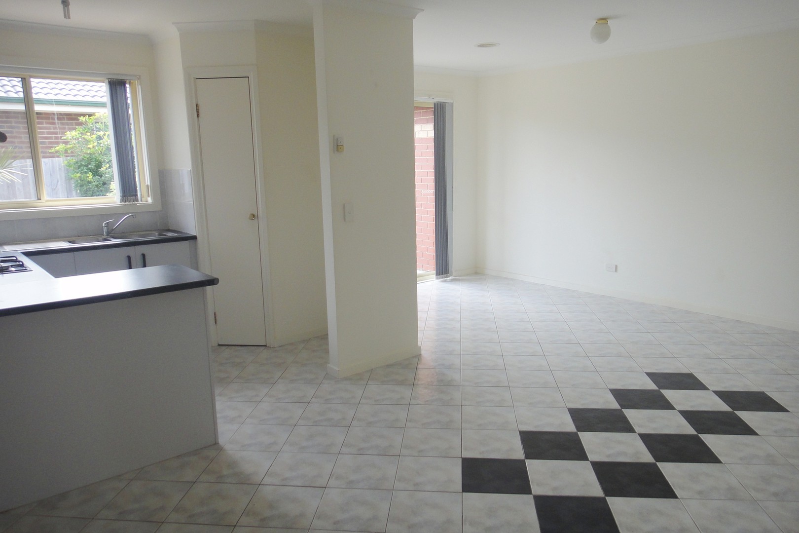 5 Woodburn Avenue, Berwick, VIC 3806, Berwick - Thumbnail 4