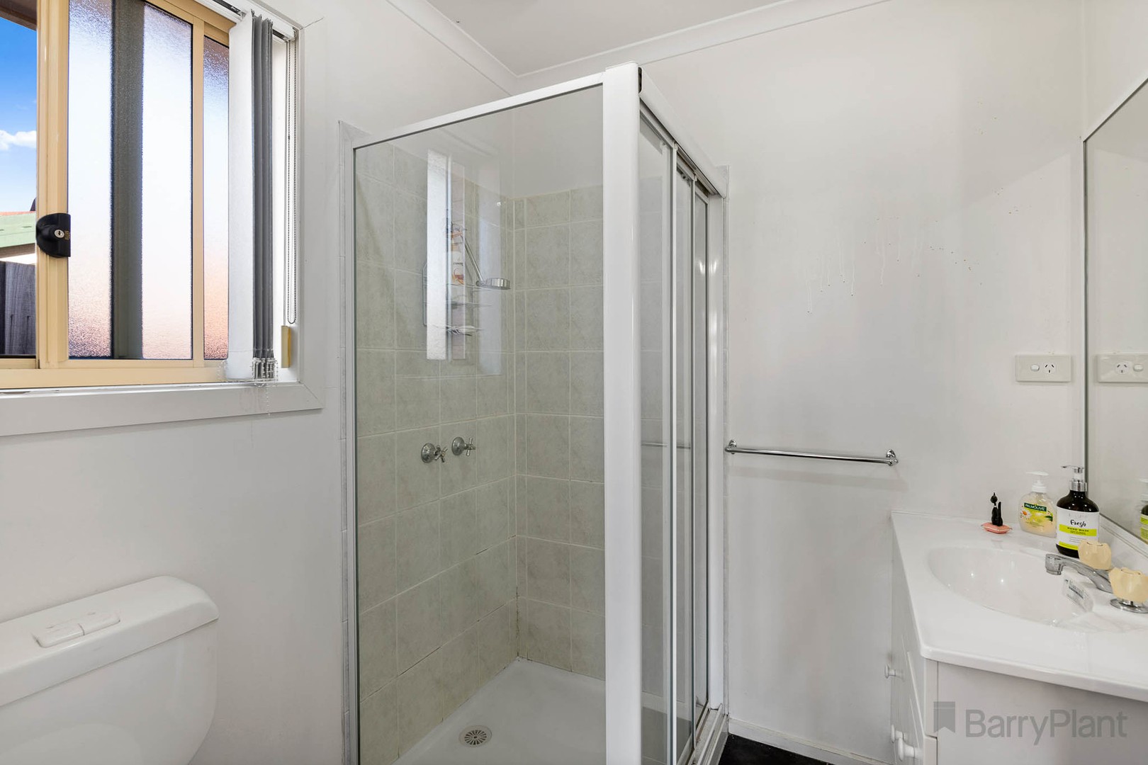 5 Woodburn Avenue, Berwick, VIC 3806, Berwick - Thumbnail 5