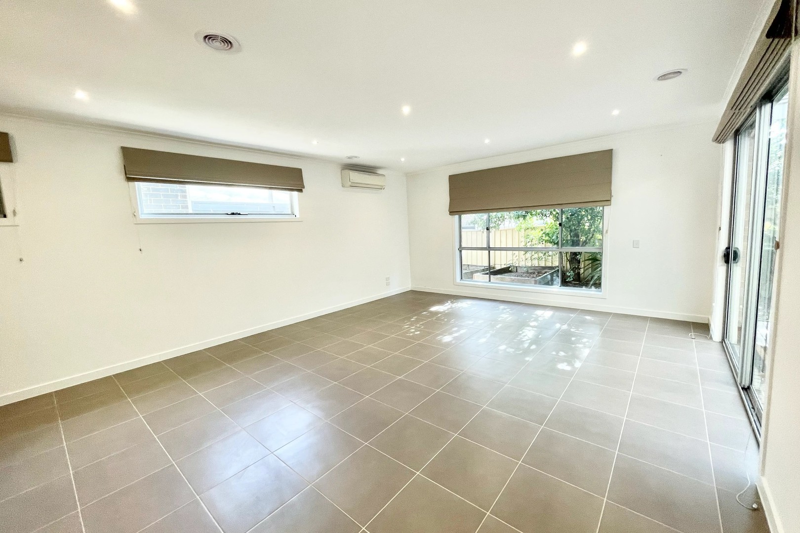 5 Worthwent Lane, Caroline Springs, VIC 3023, Caroline Springs - Thumbnail 4