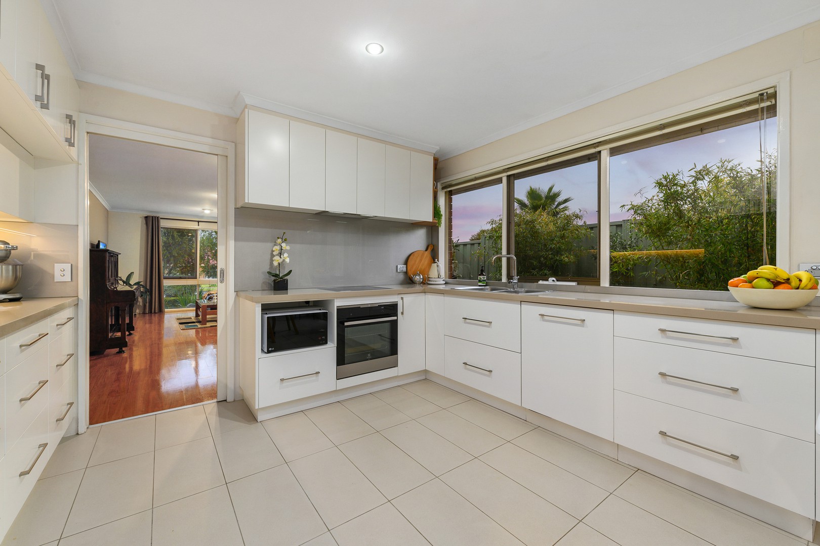 5 Yanchep Court, Taylors Lakes, VIC 3038, Taylors Lakes - Thumbnail 3