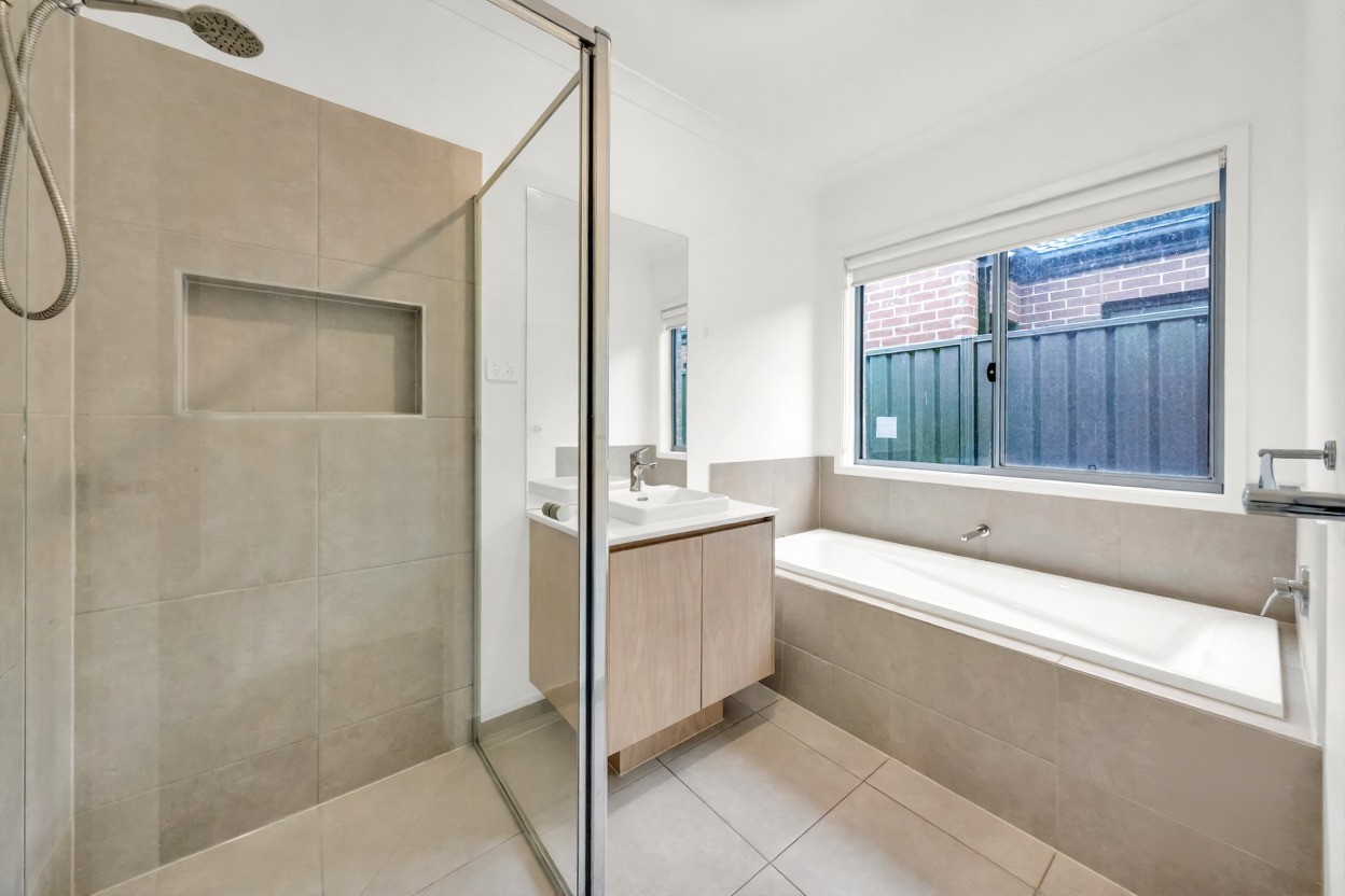 5 Yosemite Street, Truganina, VIC 3029 - Thumbnail 2 - 11/11/2025